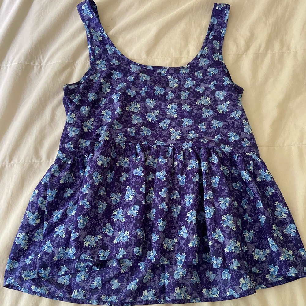 American Eagle tank!